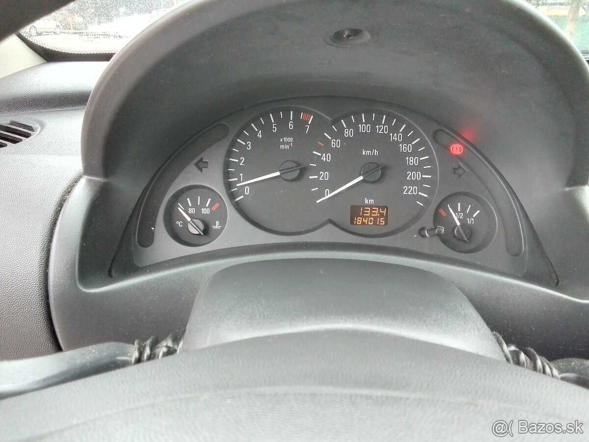 Opel Corsa 1,2 - 5