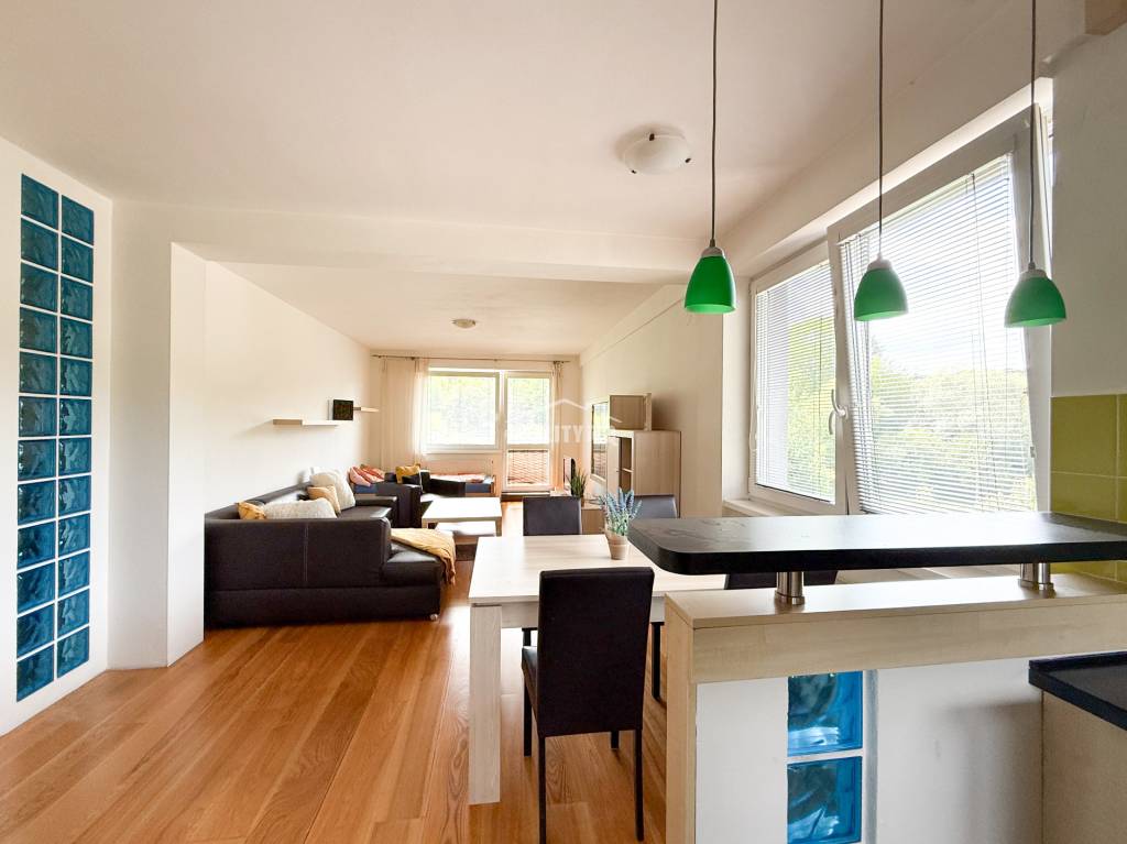 Exkluzívne na predaj priestranný 2-izbový byt, Žilina ul. Kv - 5