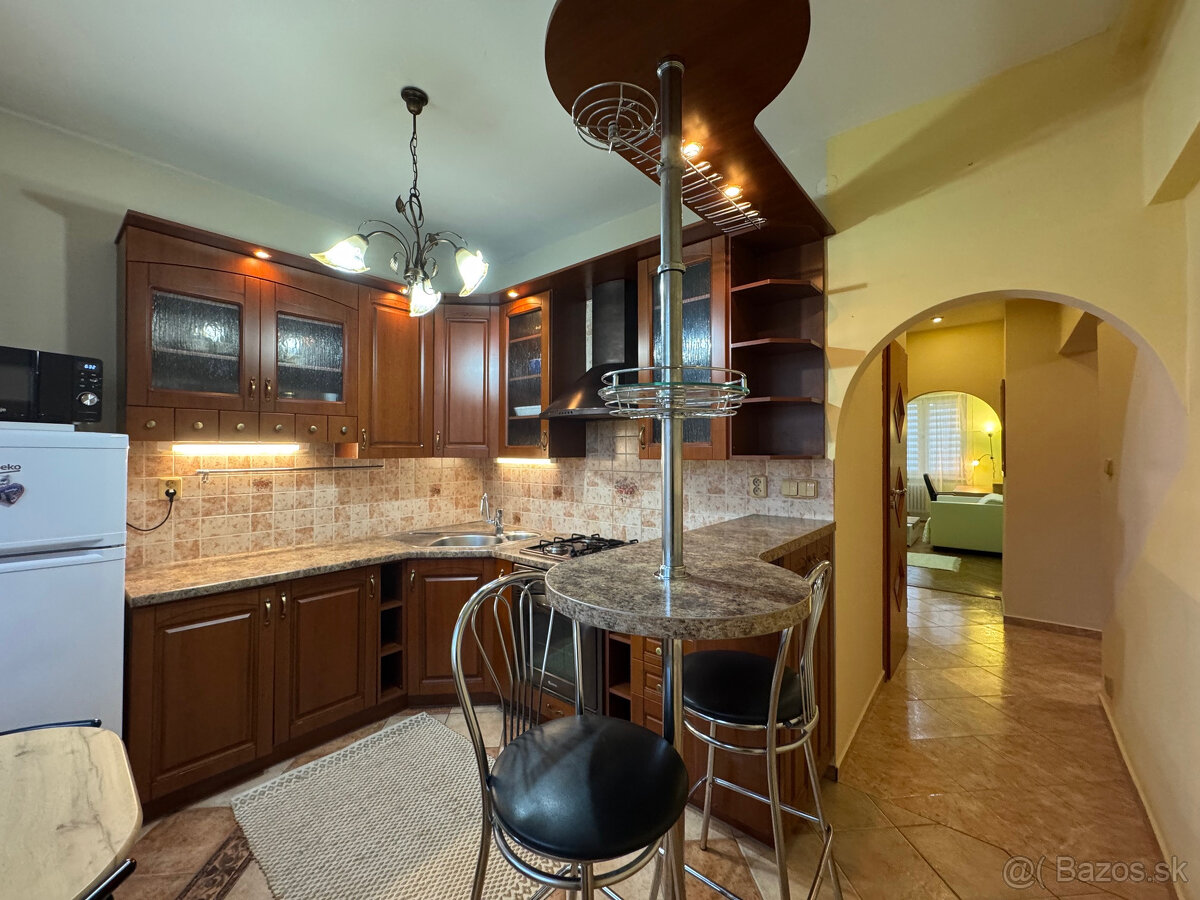 Prenájom 2 izbový tehlový byt po rek. Košice I. Staré mesto - 5