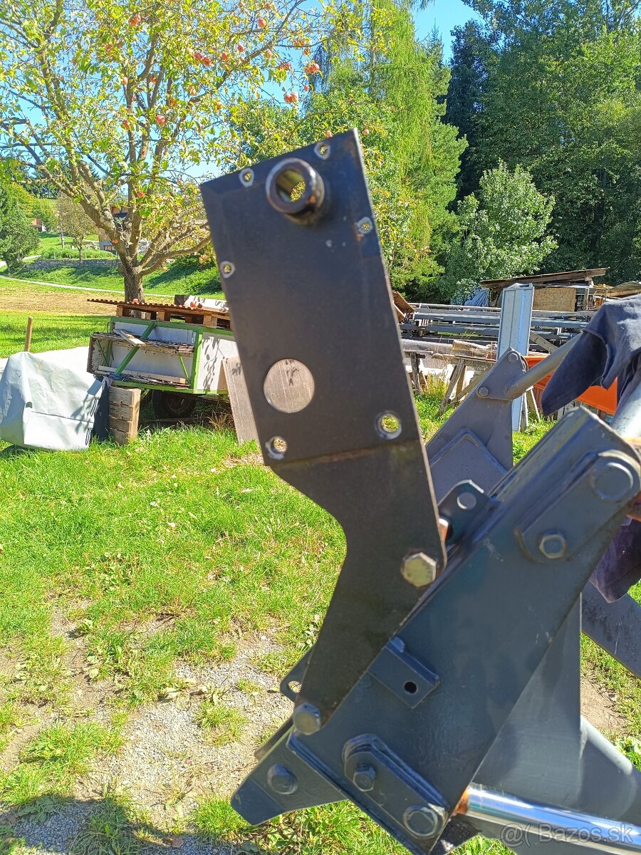 Predám hydraulický dvocestný rozvádzač na čelný nakladača - 5