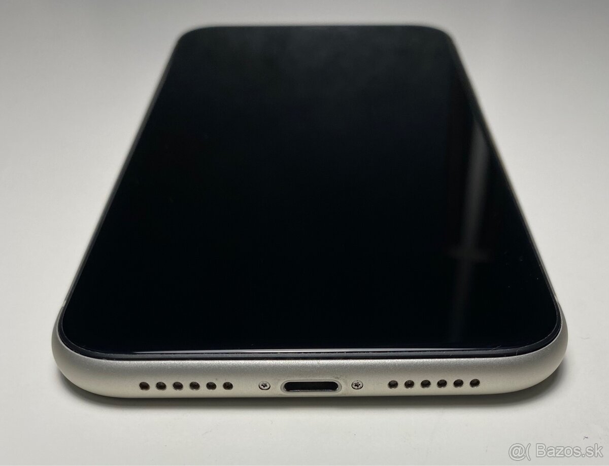 iPhone 11, batéria 84% - 5