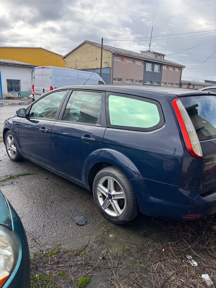 ROZPREDÁM Ford Focus 2 Facelift 1.8TDCI 85kw - 5