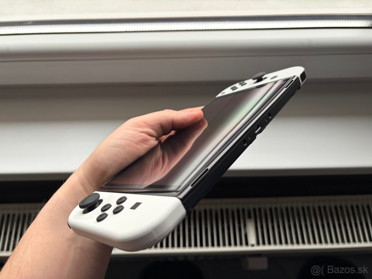 PREDÁM: Nintendo SWITCH OLED - 5