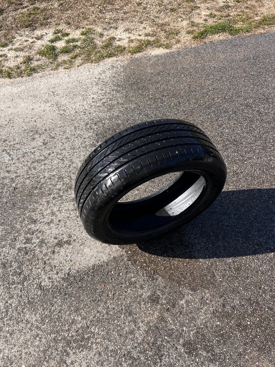 Continantal premium contact 215/50 R17 - 5