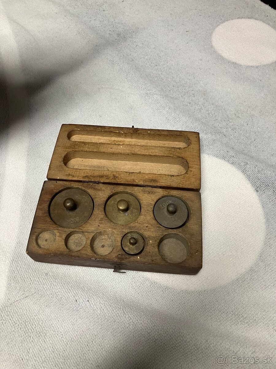 Starý liatinová obchodná váha + sada mosadzných závaží - 5