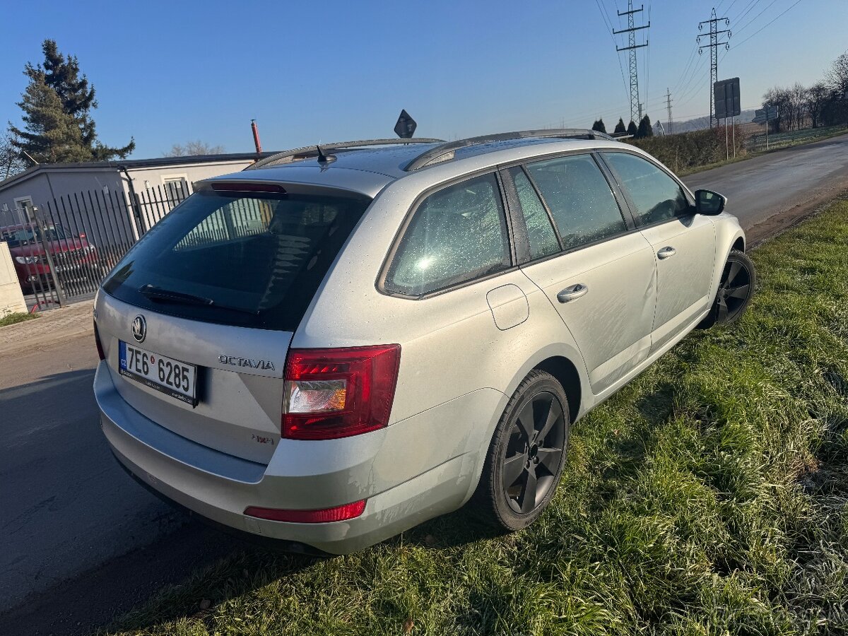 Skoda Octavia 3 2.0tdi 135kw 4x4 Automat plně funkční bez zá - 5