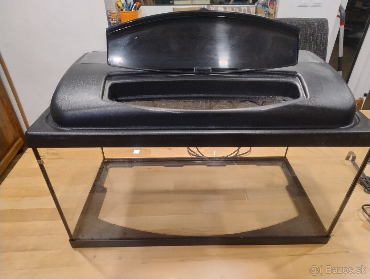 Predám akvárium s príslušenstvom- 54 l - 5