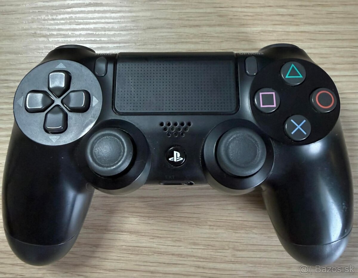 PlayStation 4 Slim - 5