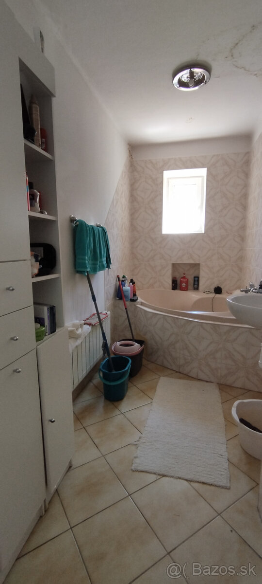 EXKLUZÍVNE - Starší rodinný dom v obci Kláštor pod Znievom - 5