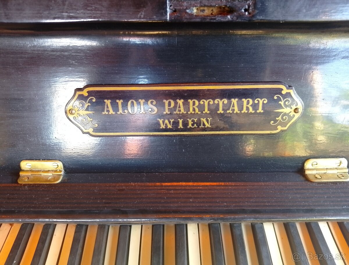 Klavír vhodný na celkovú renováciu - 5