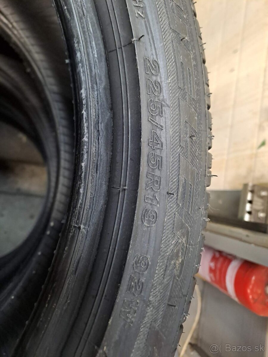 Pneu 225/45R19 92W Bridgestone - 5