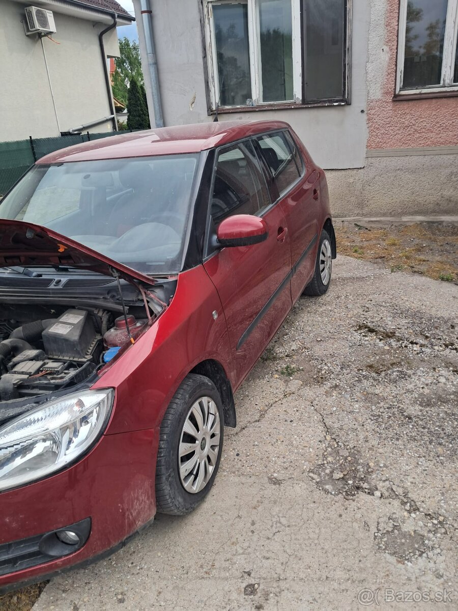 Škoda Fabia 2 - 5