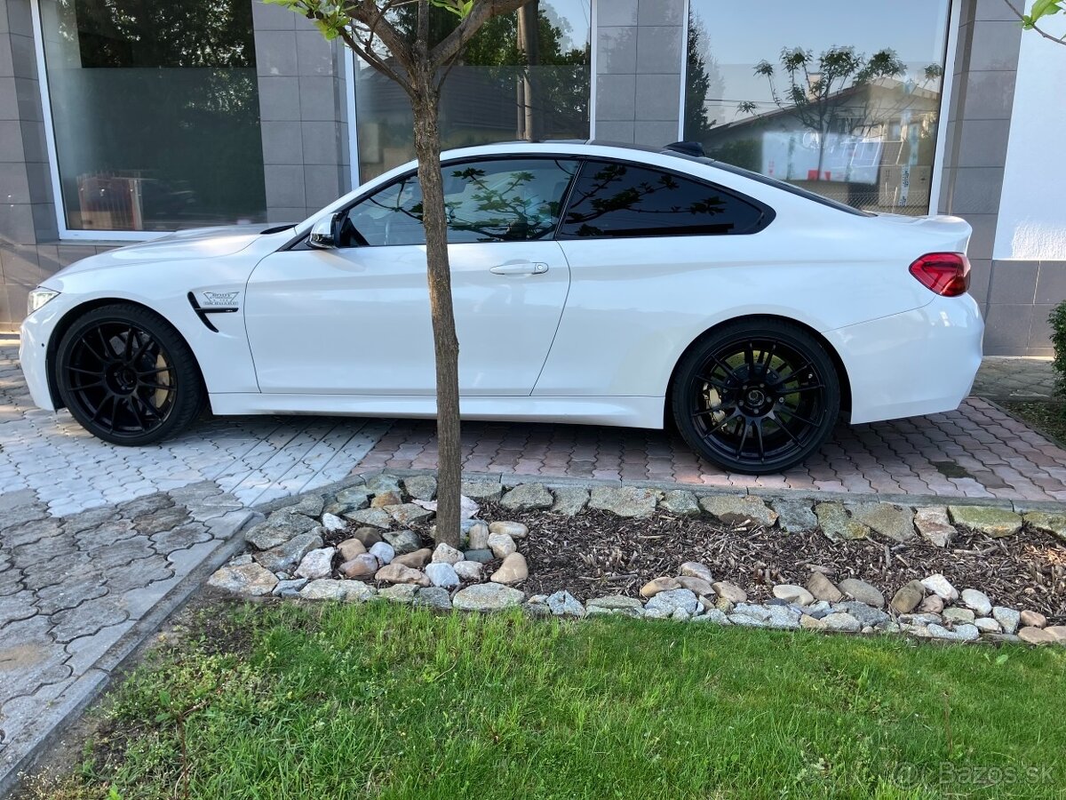 BMW M4 Coupé automat Akrapovič + keramicke brzdy - 5
