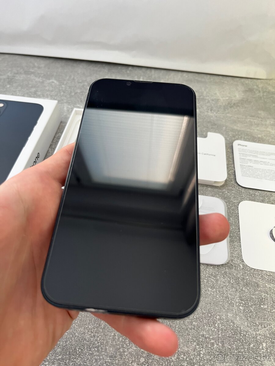Apple iPhone 13 128 GB – 84 % batéria - 5