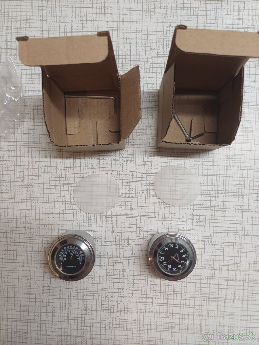 Hodiny a teplomer na riadidlá motorky. - 5