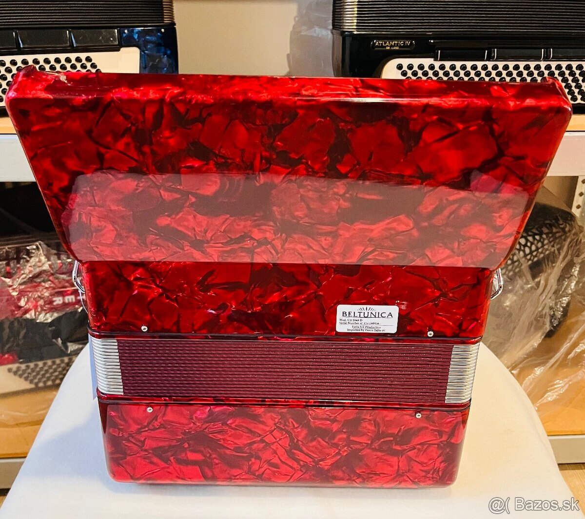 Predám nový akordeón BELTUNICA Vivaldi- De Luxe 60 basový- n - 5