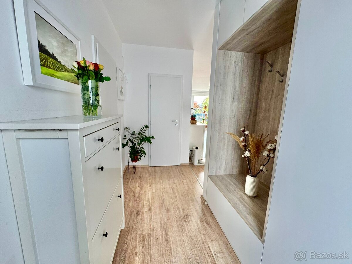 NA PREDAJ 5-izbový rodinný dom na 2 podlažiach v Bernolákove - 5