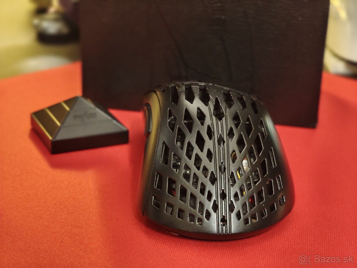 Predám - PWNAGE StormBreaker Max CF (Black Carbon) - 5