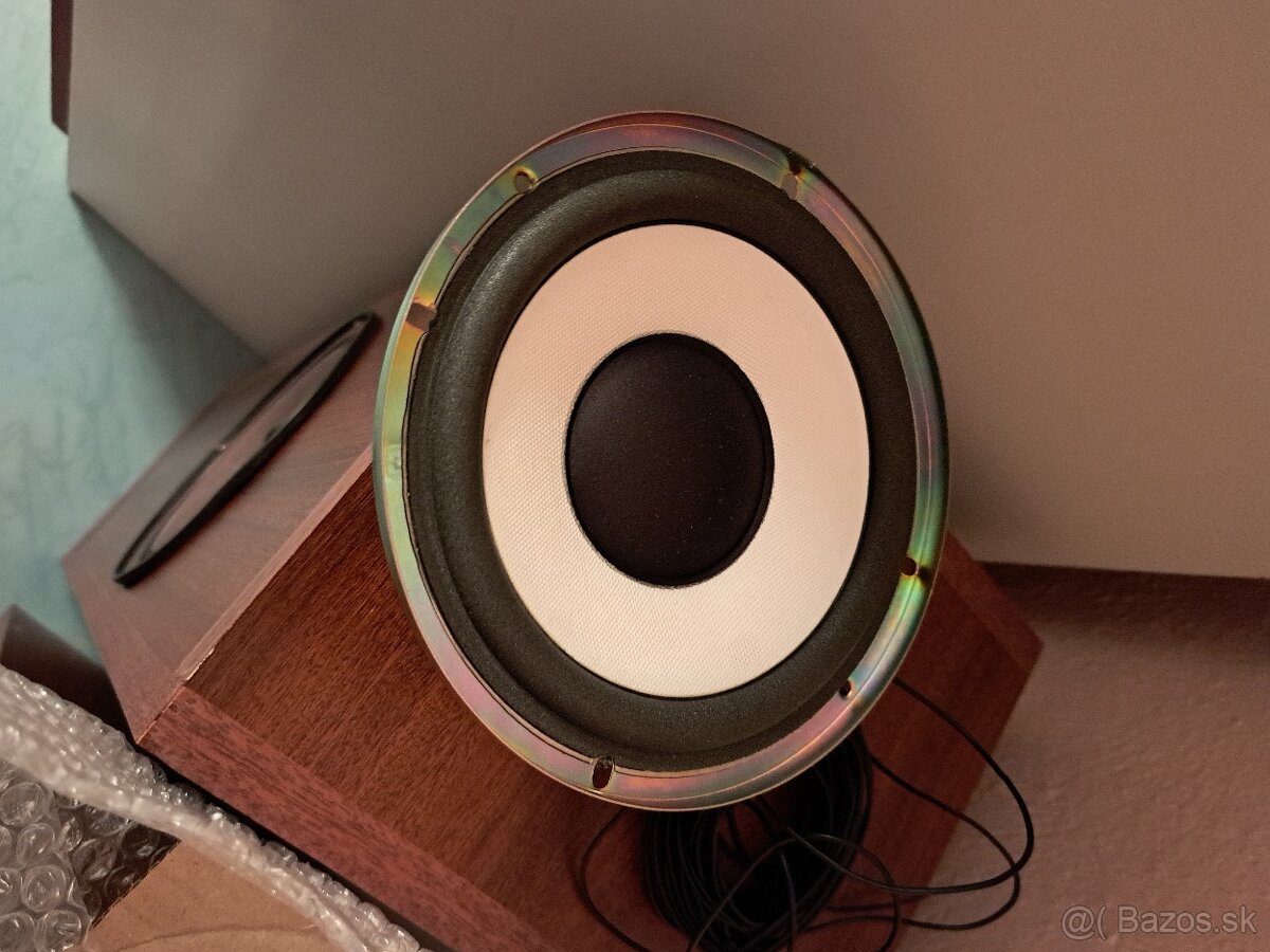 Reprobedne, reproduktory, 2 ks a Stojan na CD, kazety - 5