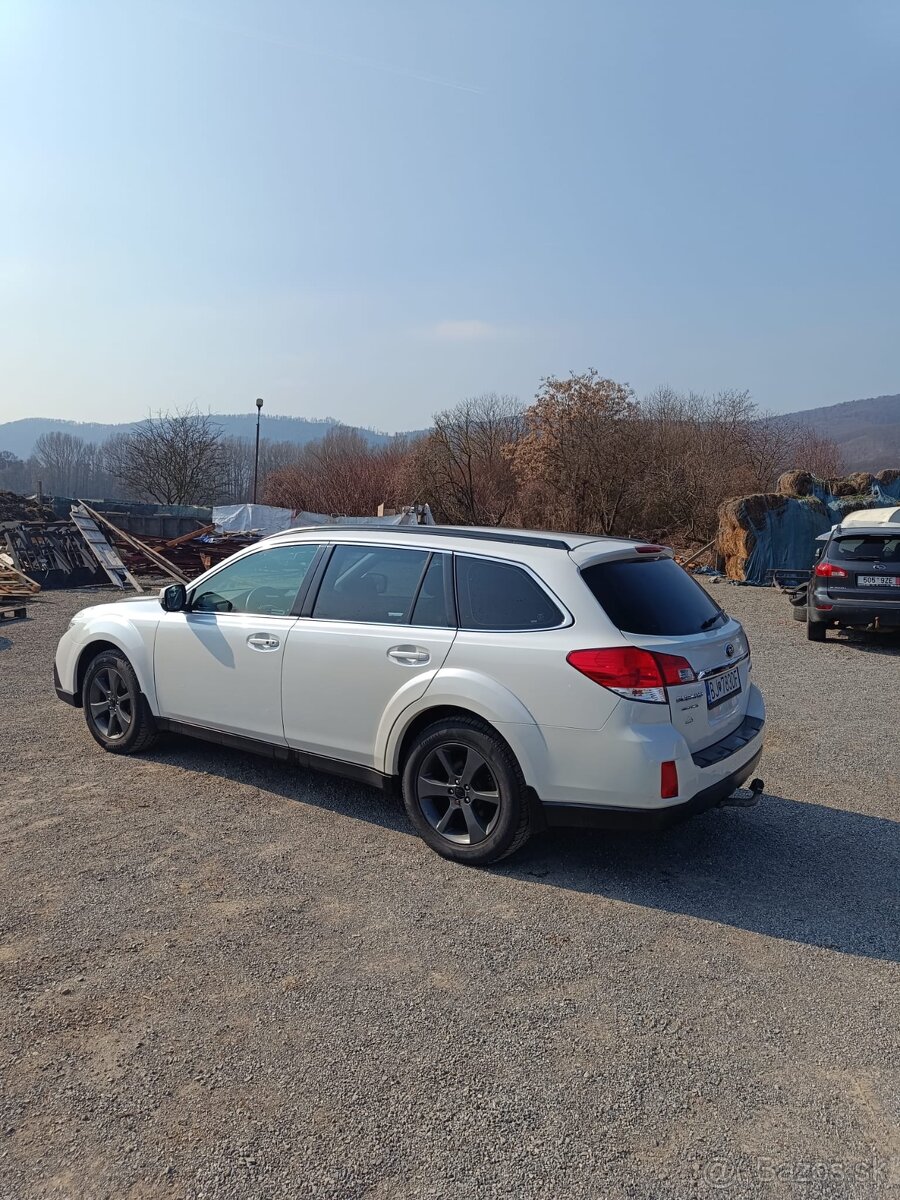 Predáme Subaru Outback BR 2013 2.5 FB - 5