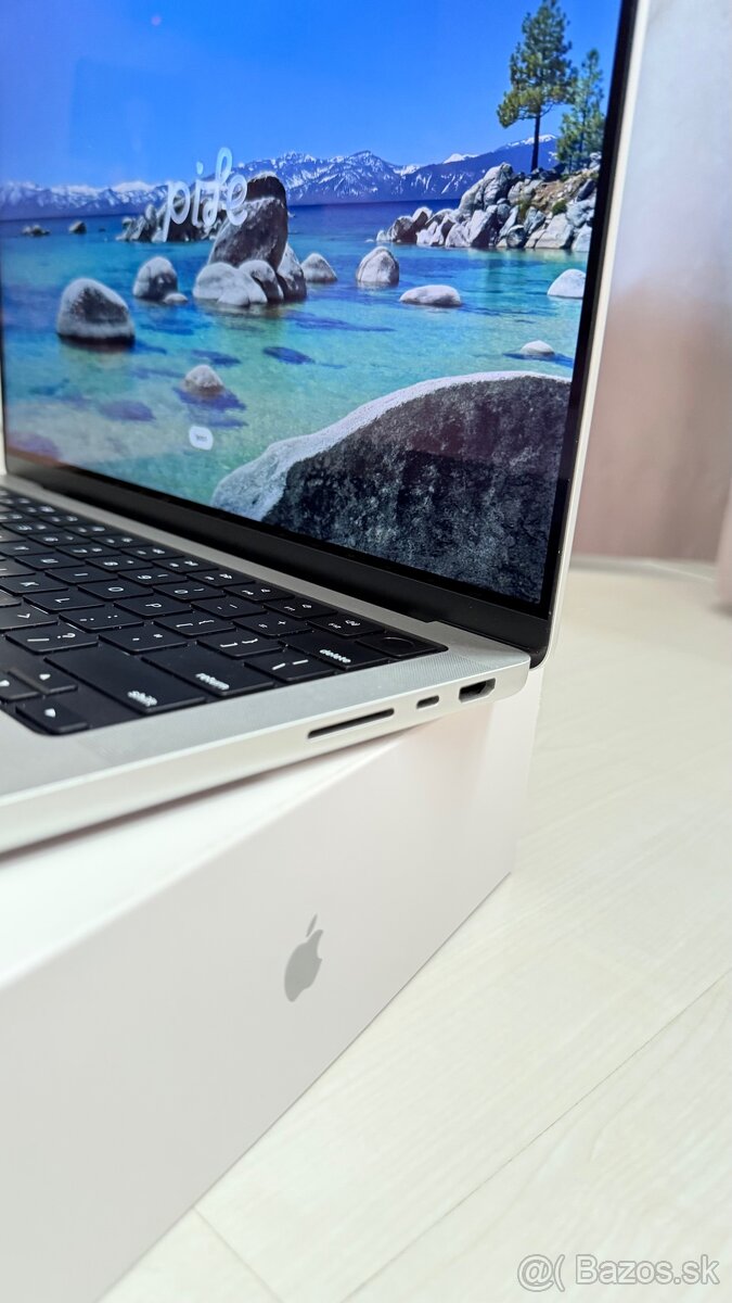 MacBook Pro 14" M4 • 24GB RAM • 512GB SSD • Silver - 5