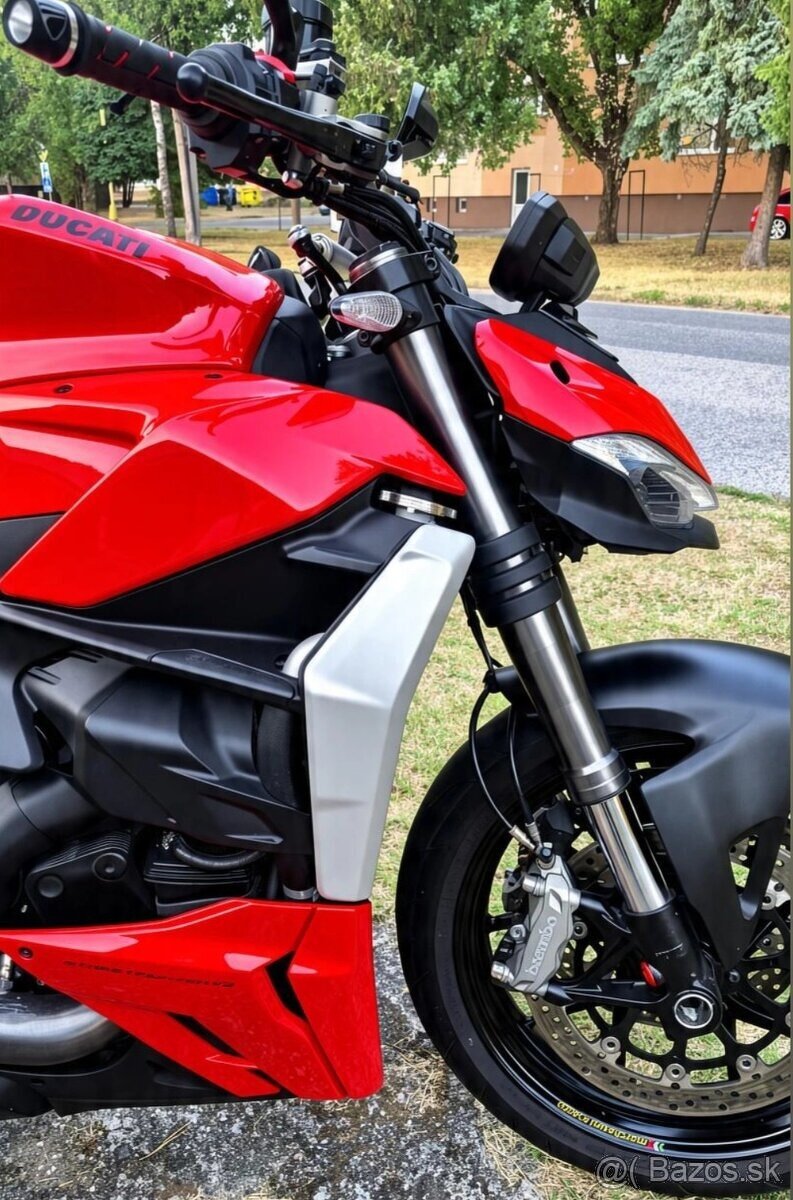 DUCATI STREETFIGHTER V2 - 5