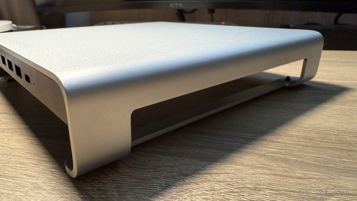 Satechi Aluminum Monitor Stand Hub for iMac – Silver - 5