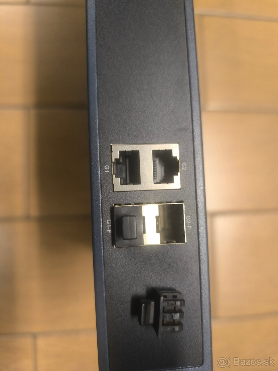Predam POE switch Hikvision DS-3E0318P-E - 5