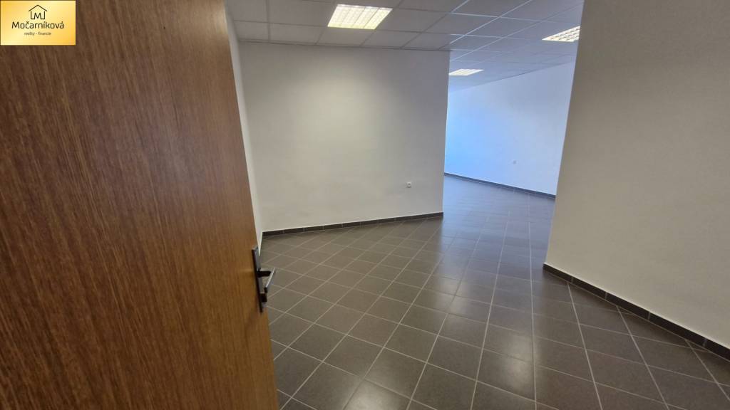 EXKLUZÍVNY ADMINISTRATÝVNY PRIESTOR NA PODNIKANIE V PÚCHOVE. - 5