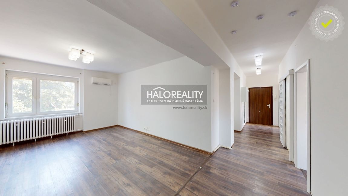 HALO reality - Predaj, trojizbový byt Komárno, ulica Františ - 5