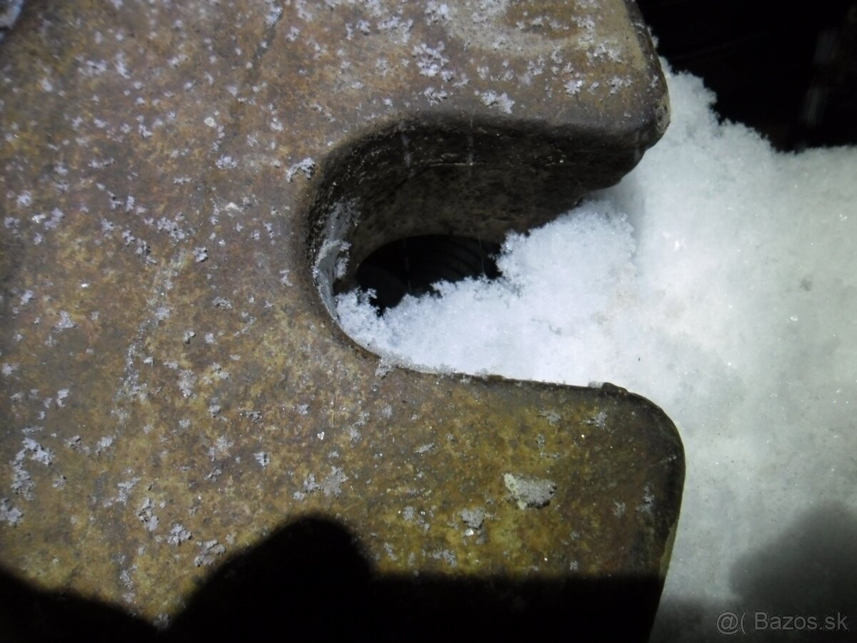 Predám závažie do predných kolies na ZETOR 25, MAJOR 30 - 5