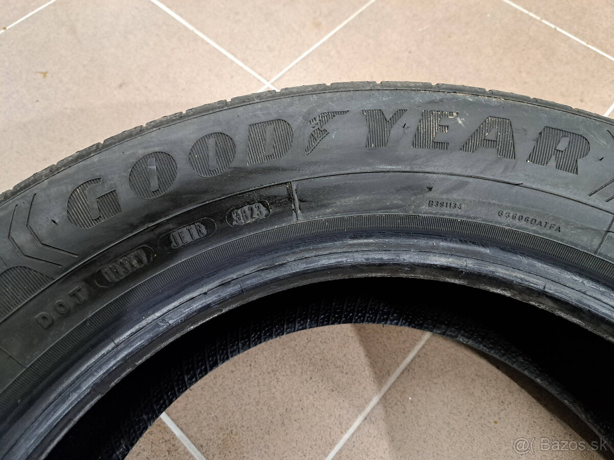 Predám pneu Goodyear EFFICIENTGRIP PERFORMANCE 205/60 R16 - 5