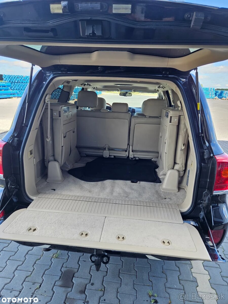 Land Cruiser 4.6 GXR 2013r