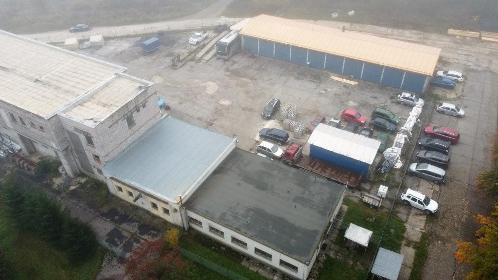 Priemyselný areál s garážami a administratívnym zázemím - 5