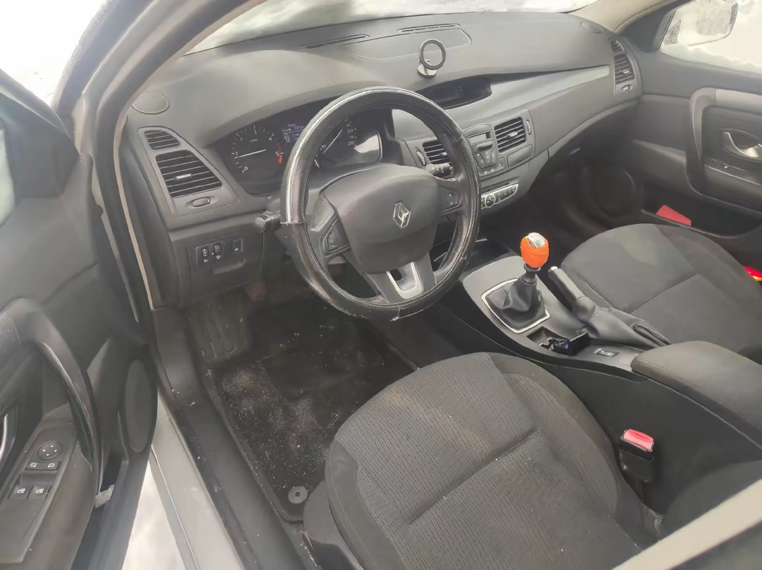 Renault laguna 3 1.5DCI 81KW R.V 2010 - 5