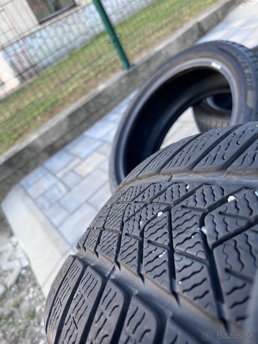 Pirelli 225/45/R18 - 5