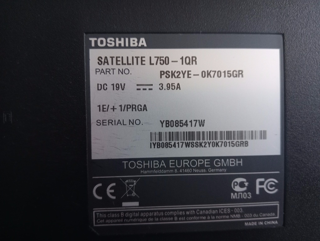 predám na diely notebook Toshiba satellite L750 - 5