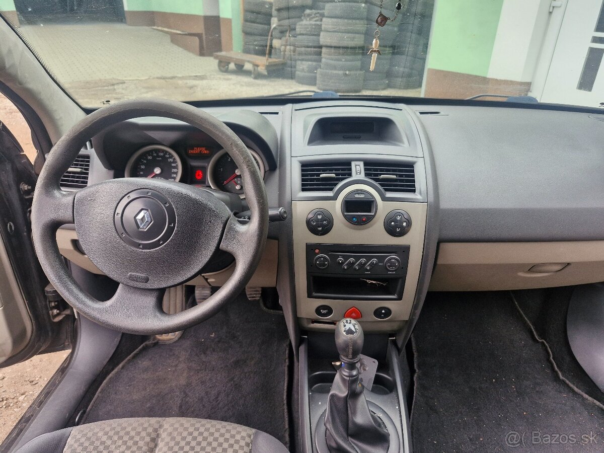 Renault Megane - 5