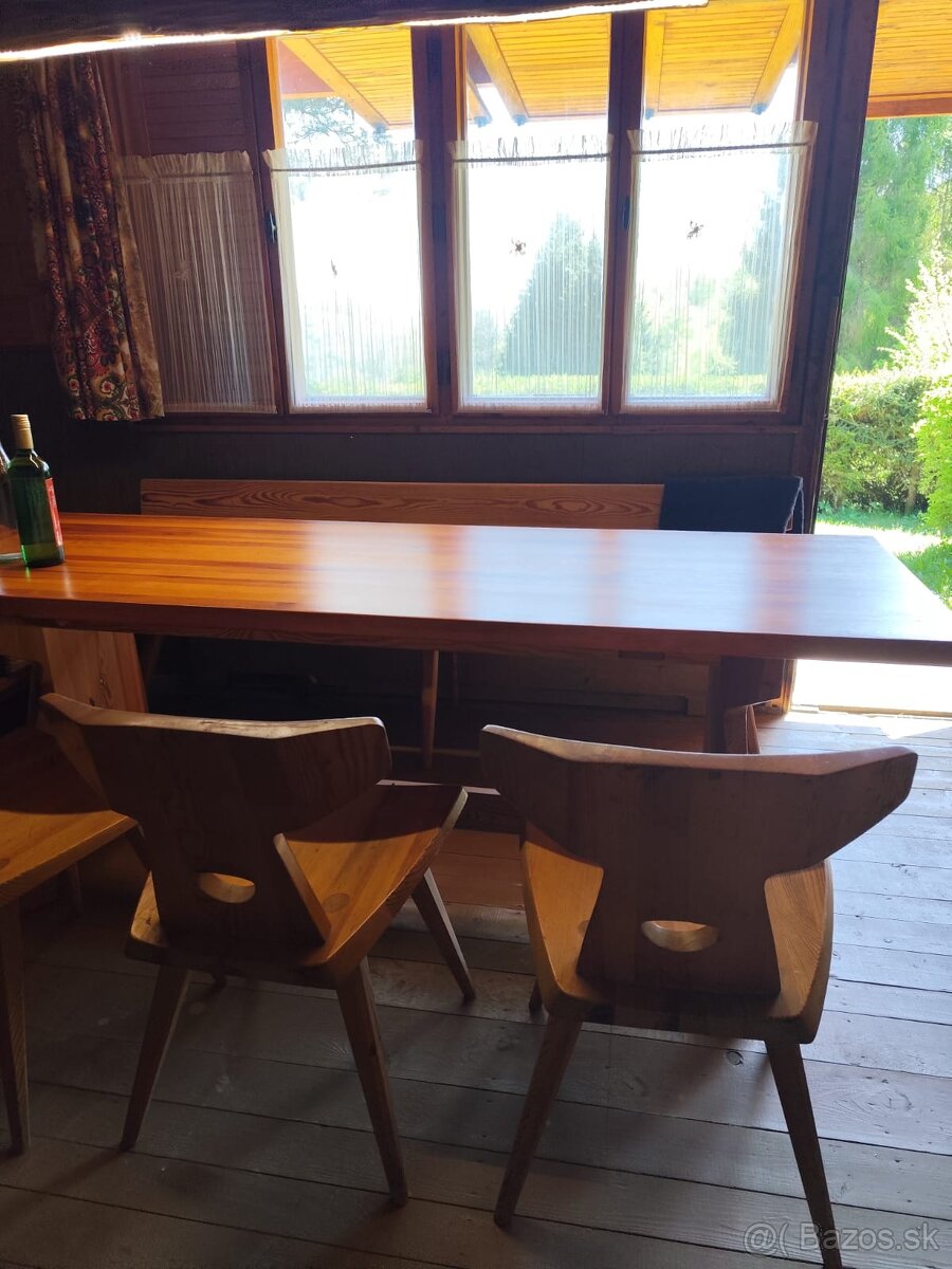 Drevený stôl s lavicou a 4 stoličkami - 5
