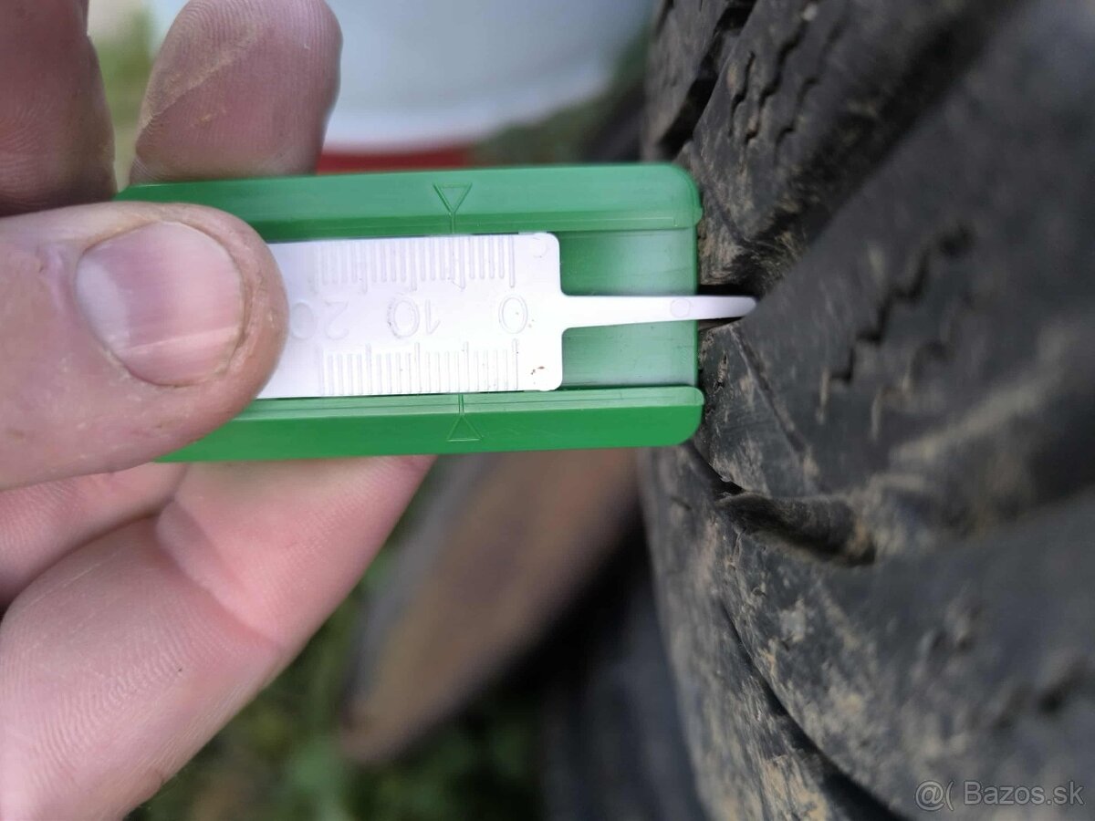 Zimne gumy s diskami 195/65 R15 - 5