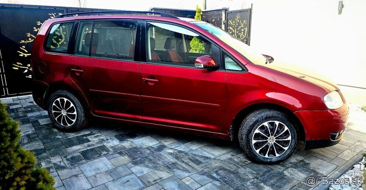 Volkswagen Touran 1.9 TDI DSG - 5