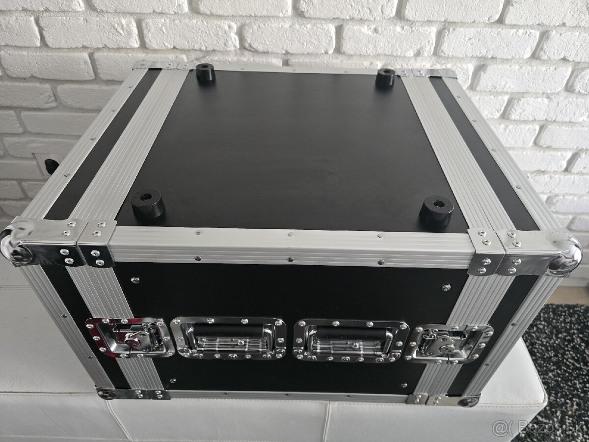 Predám 19" Rack 8U Pro Double Door Profi - 5
