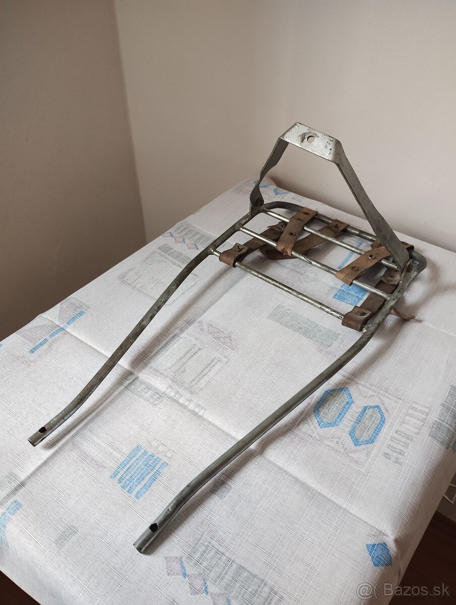 Prodám univerzální originální nosič na motocykl Jawa ČZ - 5