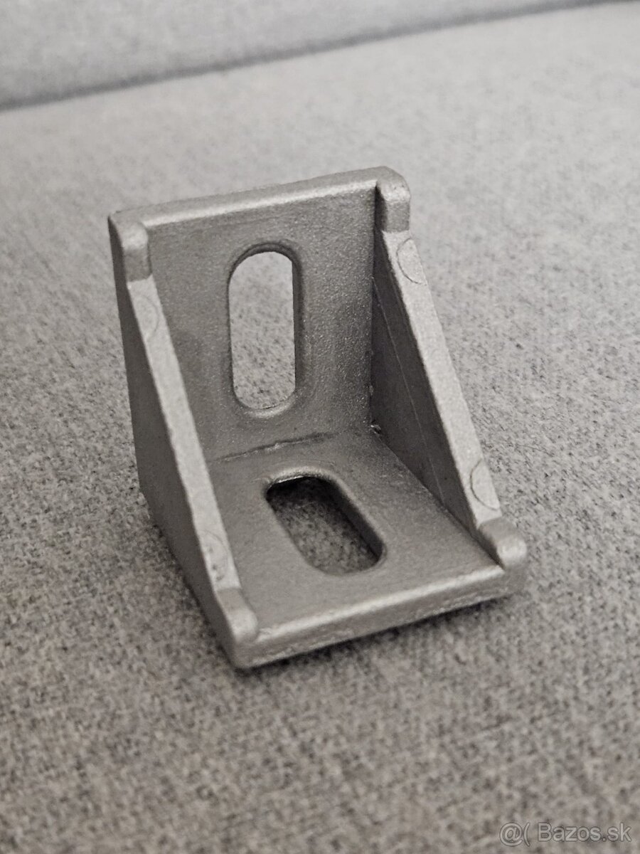 Hliníkové rohové úchyty GT206 - 5