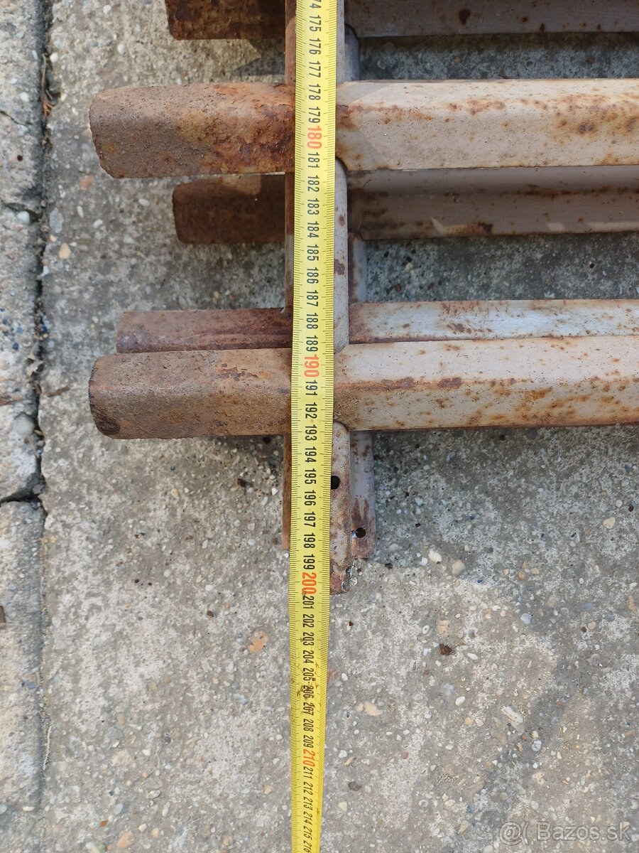 Plotové dielce. - 5