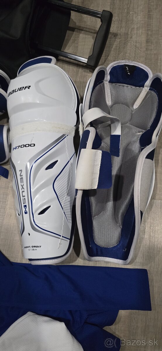 Hokejova vystroj - 5