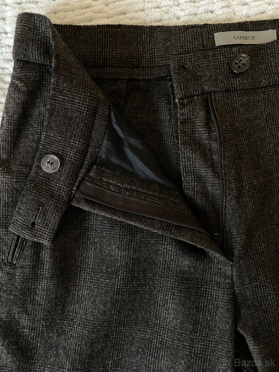 KOSTÝMOVÉ NOHAVICE - 5