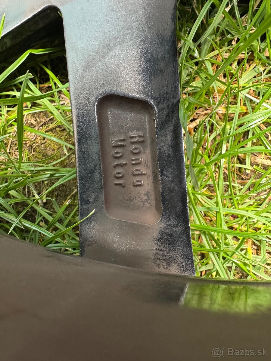 predám čierne Elektrony Original Honda alloy rim 17 - 5