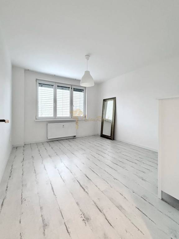 3-izb. byt, Sibírska ul., Nové mesto, balkón, lodžia, po rek - 5