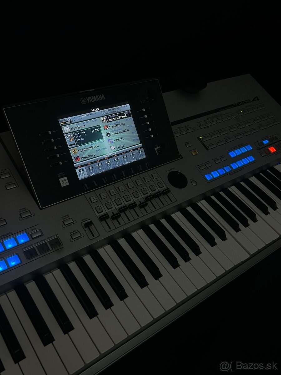 Yamaha Tyros 4 - 5